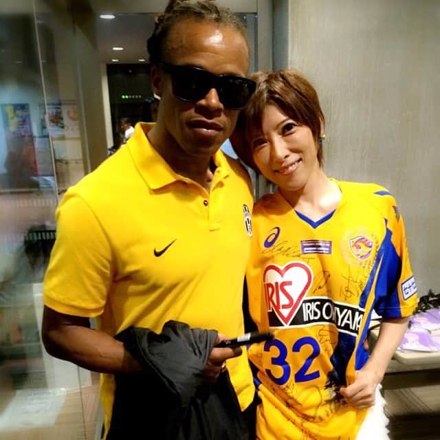 のインスタグラム：「仙台でカントリーロード独唱させて頂いたときのもの。ダーヴィッツ選手‼︎ 未だキレキレっ♬だった(^^) #vegalta」