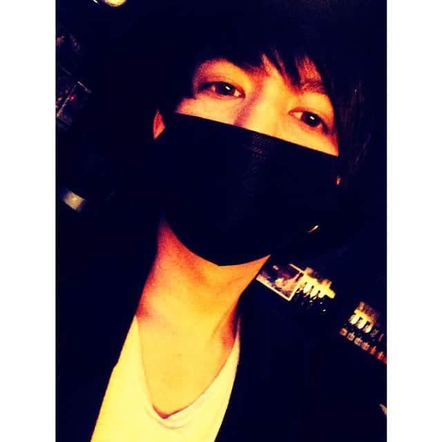 澤本幸秀さんのインスタグラム写真 - (澤本幸秀Instagram)「最近お気に入りのブラックマスク。 #ブラックマスク」11月3日 1時17分 - yukihide0626