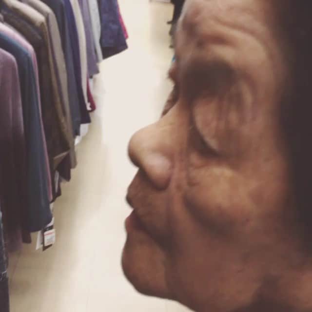 竹内まなぶのインスタグラム：「お買い物」