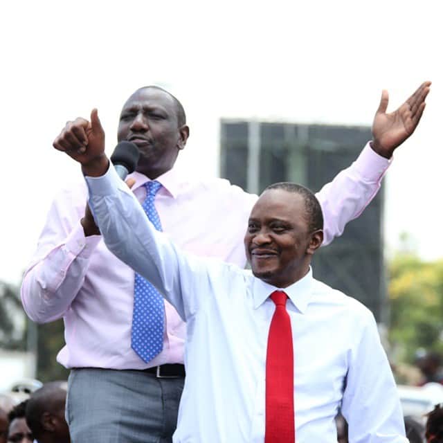 ウフル・ケニヤッタのインスタグラム：「With my colleague, and my deputy President @williamsruto」