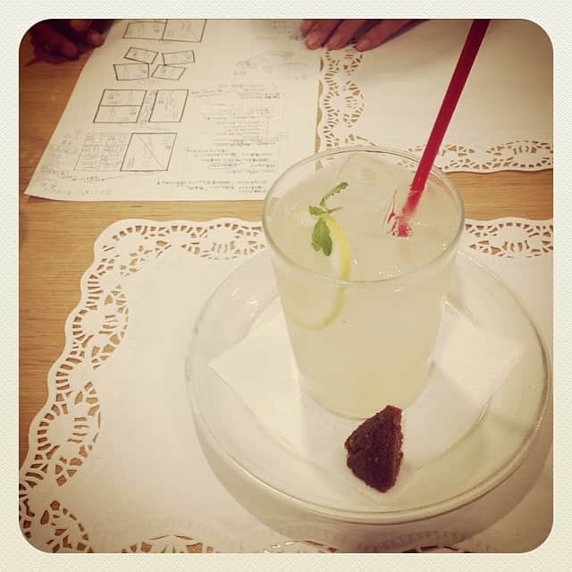 志摩有子さんのインスタグラム写真 - (志摩有子Instagram)「打ち合わせラッシュで久々にローズベーカリー。明るくてテーブルも広くて銀座での打ち合わせにぴったりの空間。」10月14日 15時56分 - ariko418