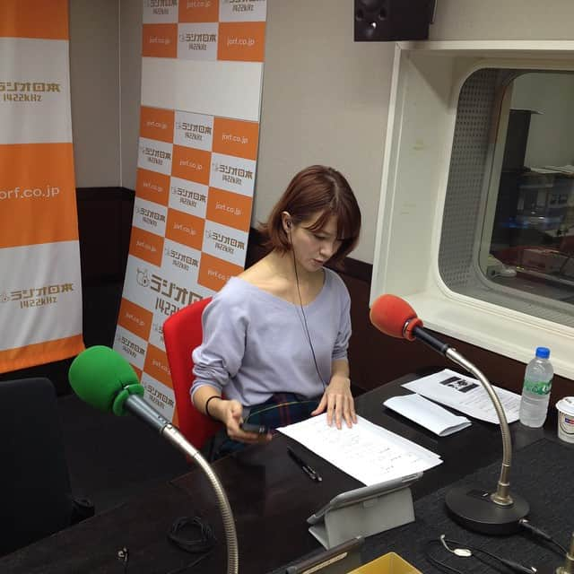 岡田ロビン翔子のインスタグラム：「始まりましたー！ラジオ日本【60TRY部】（1422kHz）radikoでも聴けますよ！今日のテーマは『この3連休に何してた？』です。@try@jorf.co.jp 03-3582-1422 #try1422 #thepossible #ハロプロ」