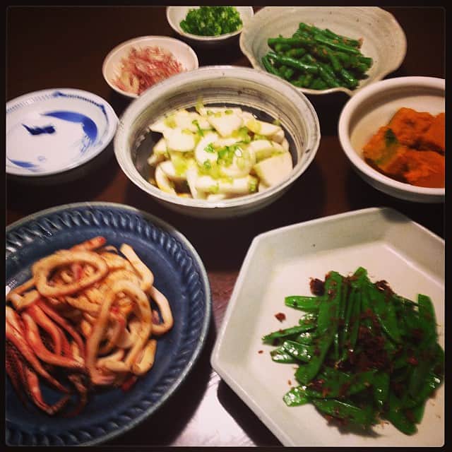 志摩有子さんのインスタグラム写真 - (志摩有子Instagram)「今夜も居酒屋風。でも野菜中心。 #晩ごはん」10月14日 21時52分 - ariko418