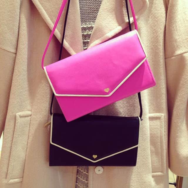 ハニーサロンバイフォピッシュさんのインスタグラム写真 ハニーサロン バイフォピッシュinstagram ドラマ ディアシスター で石原さとみさんが使用していた ハートスマホウォレット 少量ですが まだ在庫ございます お問い合わせは各店舗にて承ります もちろん