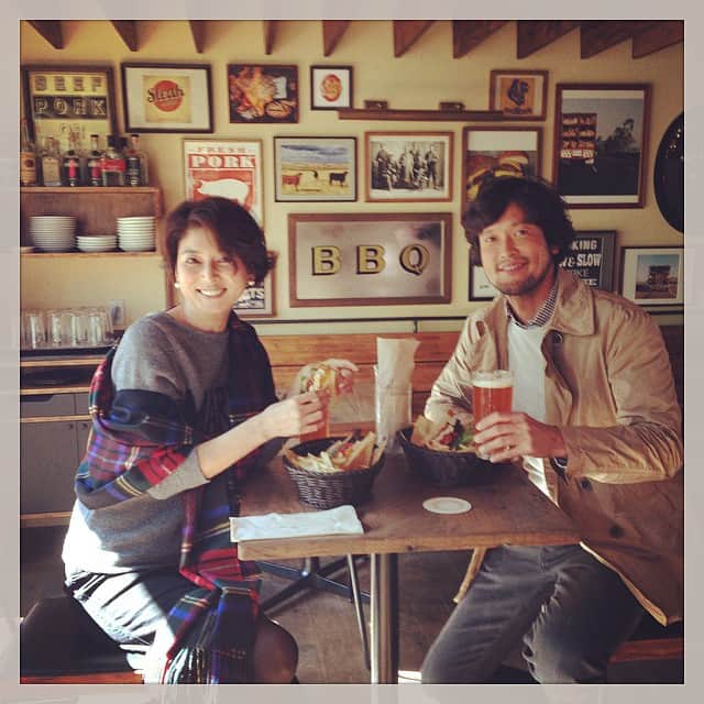 志摩有子さんのインスタグラム写真 - (志摩有子Instagram)「初顔合わせ♡ 楽しく撮影中。 #HERS #magazine #shooting」10月17日 9時57分 - ariko418