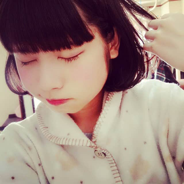 鹿目凛さんのインスタグラム写真 - (鹿目凛Instagram)「ねむーい。」10月17日 13時13分 - perorin0921