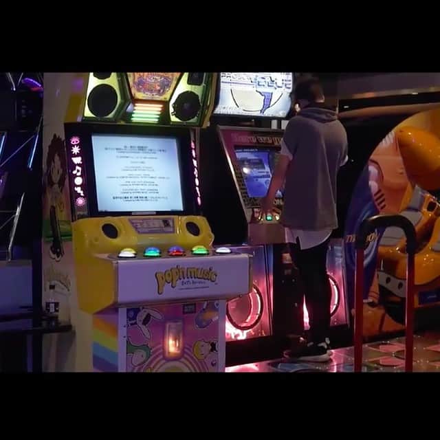 ポーター・ロビンソンのインスタグラム：「PORTER ROBINSON - WORLDS LIVE TOUR: EPISODE 2  http://youtu.be/ncakchLt7p4」