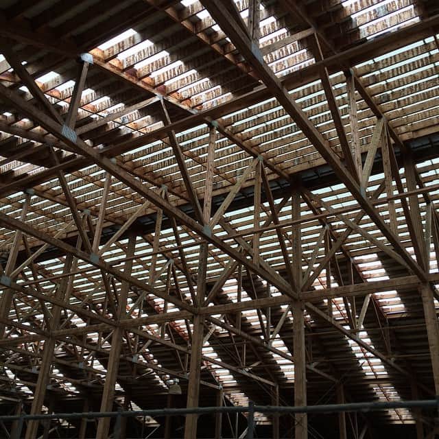 ジョシュジェイカスのインスタグラム：「#barn #structure #inspiration」