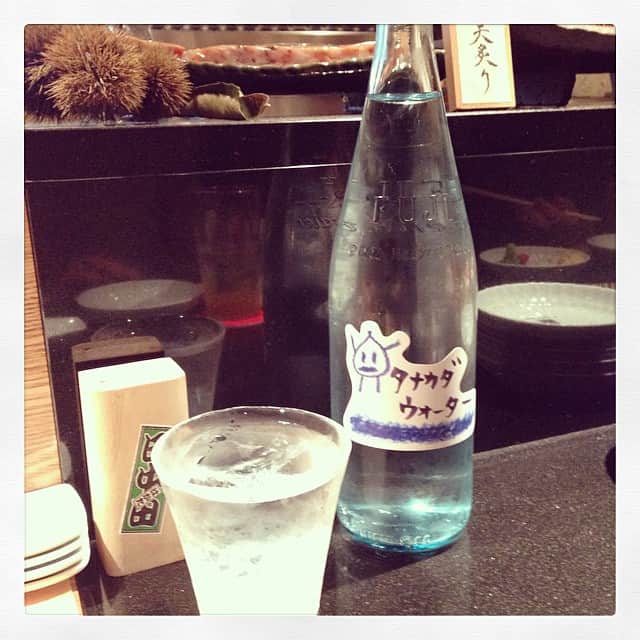 志摩有子さんのインスタグラム写真 - (志摩有子Instagram)「またしても田中田。来過ぎ…。 #晩ごはん #会合 #なのに食べまくる #タナカダウォーター」10月24日 21時33分 - ariko418