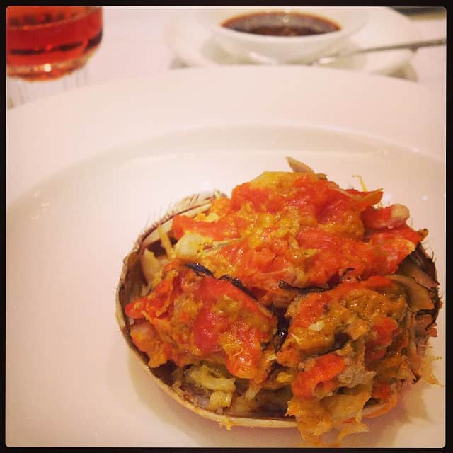 志摩有子さんのインスタグラム写真 - (志摩有子Instagram)「上海蟹の季節。 #sunday #dinner #familytime  #晩ごはん #上海蟹」10月26日 20時05分 - ariko418
