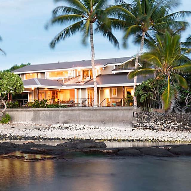 The Fantasy Homesのインスタグラム：「😍amazing beach house!!! #Need! - -Photo Credit: https://okl.scene7.com/is/image/OKL/one_kings_lane_beachhouses_slider?$_LLH_Obsessions$」