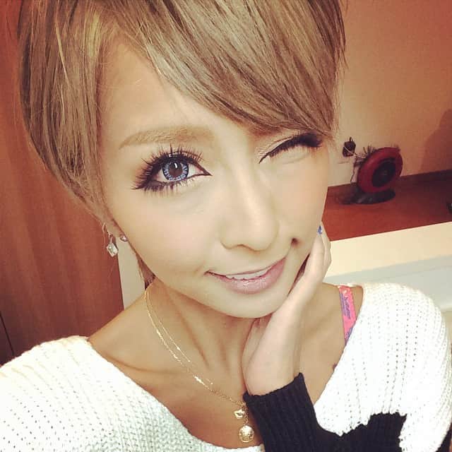 泉麻那のインスタグラム