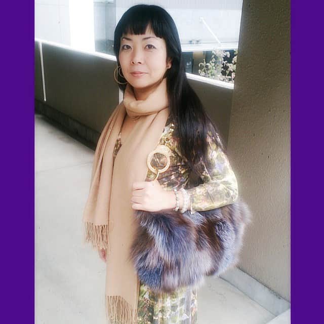 カフスバイリンツのインスタグラム：「Oh Bondage! Fox Bijou× Printed dress☆ #cuffz #cuffzbrand #styling #handcuffs」