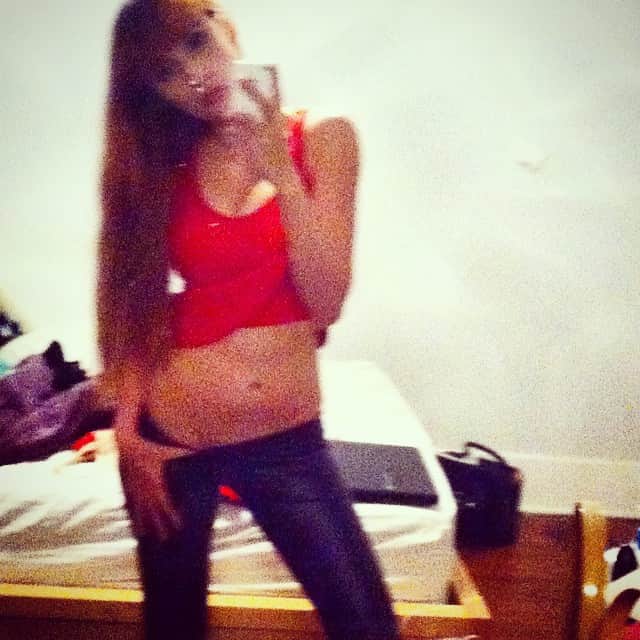 のインスタグラム：「Dontcha wish ya girlfriend was fun like me? #justkidding #lol Woke up to a bunch of drunk selfies from my #last #party in  #hollywood !! #dale #vodka #shots #shoutout #california #brazilian #latina #curvy #model #me #mirror #selfie #sexy #lookbackatit #heroine #style #guess #instamood #follow #fromlatotokyo」