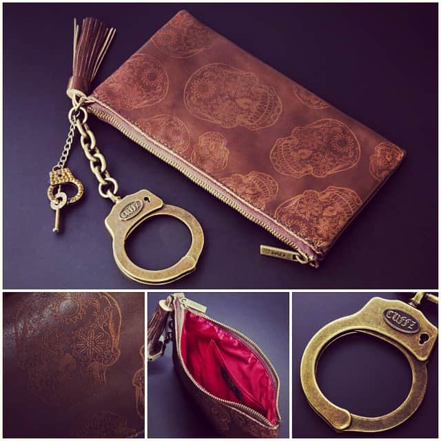 カフスバイリンツのインスタグラム：「Special offer,30%off☆ This leather cluch with skull carving is handmaded by an artist who lives in Tohoku,and we produce this collection as charity for reconstruction Tohoku. http://www.cuffz.jp #cuffz #cuffzbrand  #clutch #復興支援 #tohoku #charity」