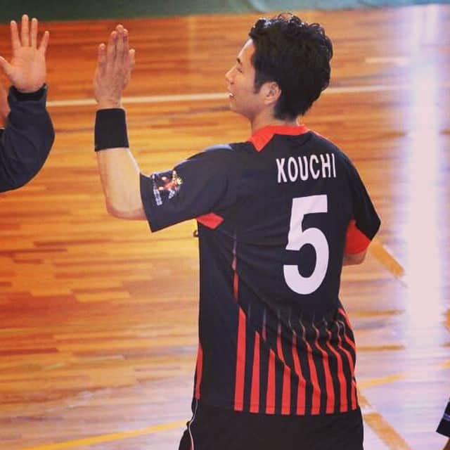 高智海吏さんのインスタグラム写真 - (高智海吏Instagram)「撮影協力者の方から写真を提供して頂きました。#イケメン#日本リーグ#ハンドボール#handball」11月20日 6時33分 - kochi.kairi.times