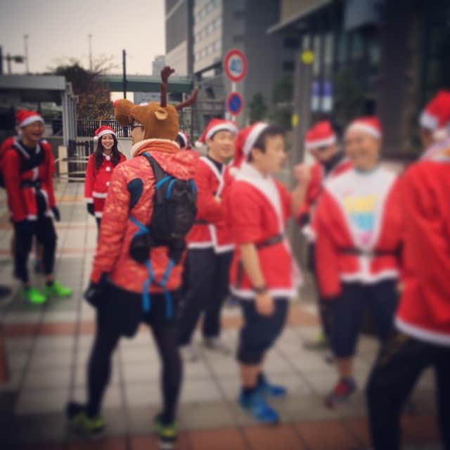 武田訓佳さんのインスタグラム写真 - (武田訓佳Instagram)「サンタたちを仕切るトナカイ。  #ファンラングラム #参加してくださったたくさんのサンタさんありがとう♡」12月20日 15時26分 - kunika0117