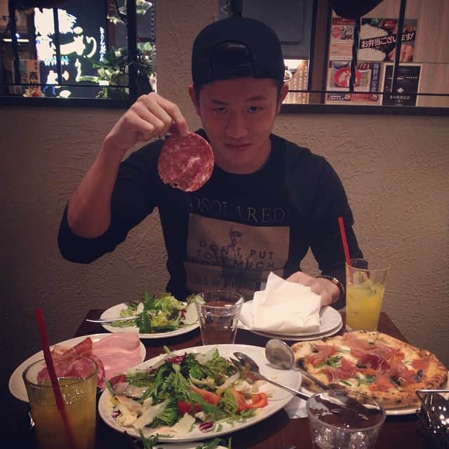 神田夢実のインスタグラム：「#久々#奈良君#ランチ#寝坊した#遅刻#胸筋#ご馳走様でした」