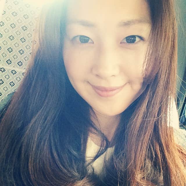 笛木優子のインスタグラム：「さむーっっ！！😱 今日夜21時より 坂道の家  見てくださいね〜💕#松本清張 #坂道の家」
