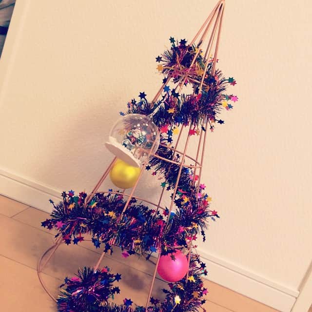笛木優子のインスタグラム：「クリスマスツリー♫🎄🎅🎀😘みなさんは準備しましたか〜？」