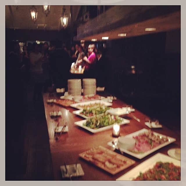 志摩有子さんのインスタグラム写真 - (志摩有子Instagram)「今夜はクラッシィの忘年会。嵐の前の静けさか…。 #CLASSY #忘年会 #女だらけ #いつになくオシャレスポット」12月15日 21時33分 - ariko418