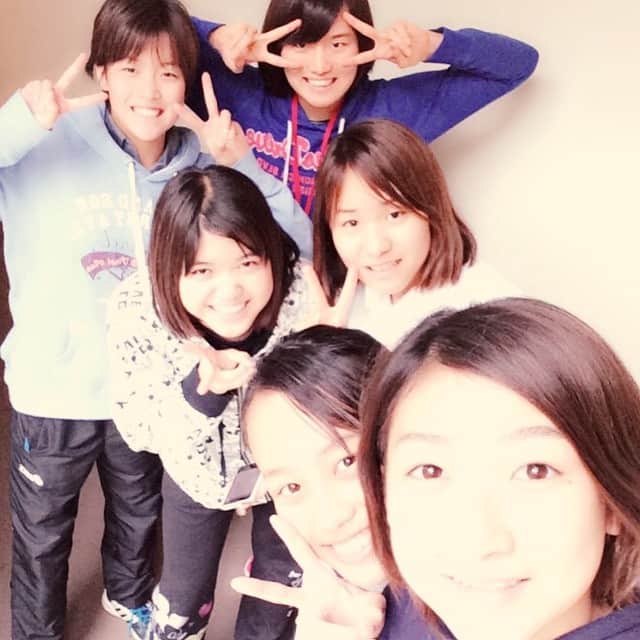 池江璃花子のインスタグラム：「インターOFF♡だけどどこにも行かないでビデオ🎥 今井月は、OFFじゃないけど明日OFFだから頑張れ🎌 #インター #5日目 #OFF#これからビデオ #悪の教典」