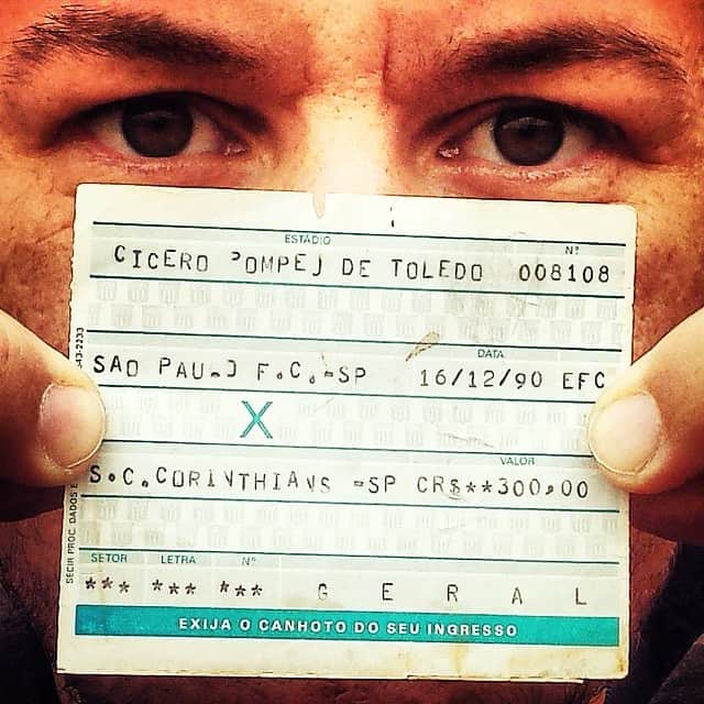 コリンチャンスさんのインスタグラム写真 - (コリンチャンスInstagram)「E o @LeoCarvalhoNYC relembrou a conquista do Brasileirão de 1990 com uma foto do ingresso #16121990 #CampeãoBrasileiro #VaiCorinthians #TimãonoInsta」12月17日 4時05分 - corinthians