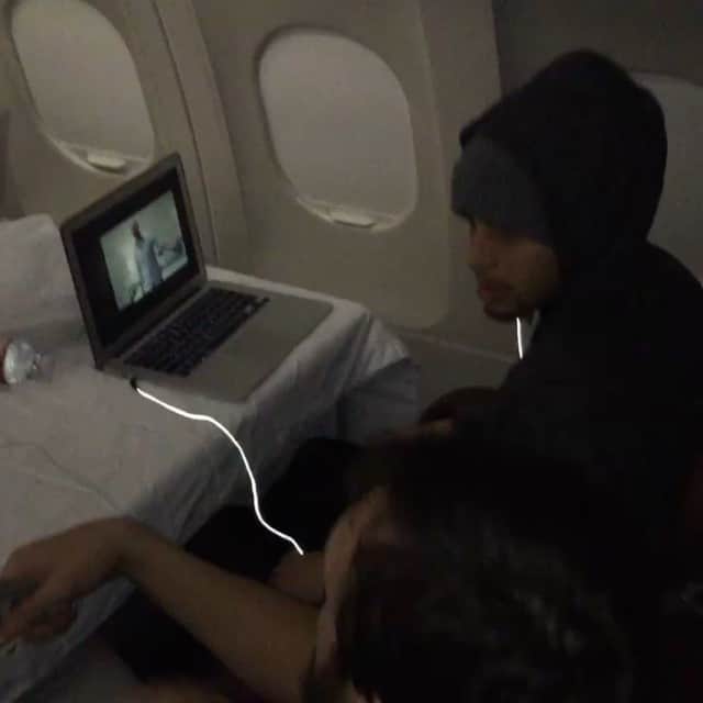 デビッド・リーのインスタグラム：「The party goes on, 7 in a row!!! Back to the bay! #GSW」