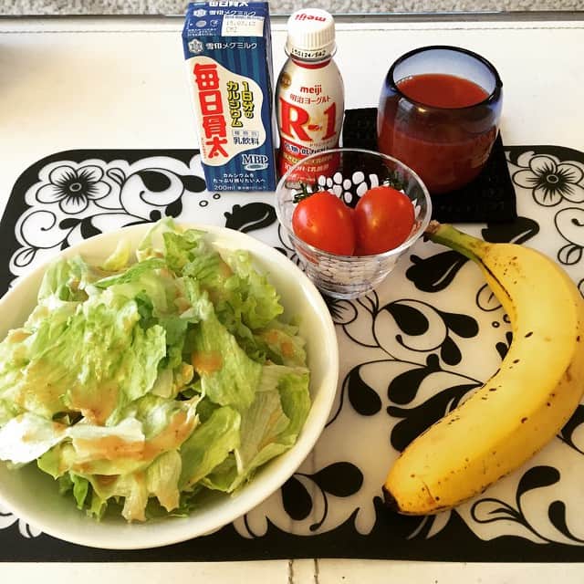 ISSA さんのインスタグラム写真 - (ISSA Instagram)「Gooood morning to the world！  #issa #dapump #breakfast #kozacity #okinawa #tokyo #japan #world」1月15日 10時33分 - issa_hentona