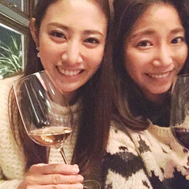 島村まみのインスタグラム：「エリコちゃんと#代官山 に新しくできた素敵な#シーフードレストラン #CEDROS  でディナー🍷🐟🍷美味しく楽しくて幸せ〜╰(*´︶`*)╯」