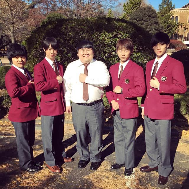 須賀健太のインスタグラム：「はいどーもー生徒会でーす #学校のカイダン」