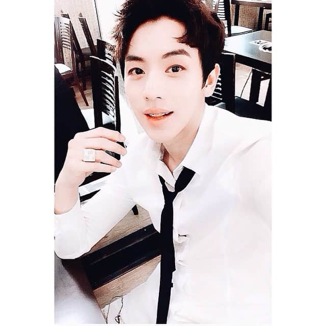 ロムのインスタグラム：「It's almost New Years!! What's one of your New Years resolution? -  #cclown #rome #ray #kangjun #siwoo #taemin #maru #tk #instagram #barom」