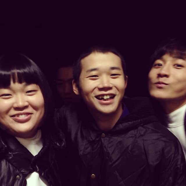 蜂矢りさのインスタグラム：「∝∞. 顔がほころびますわな .*∝∞ キラキラしてる..きゃ！背後霊！ゆかた後ろ！」