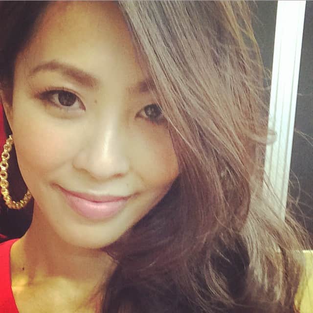 坂元美香さんのインスタグラム写真 - (坂元美香Instagram)「おかまみたい。 タイにいそう。 . #アドレナリン美魔女 #美魔女 #美魔女コンテスト#37歳 #37yearsold」1月1日 4時05分 - mika_saka