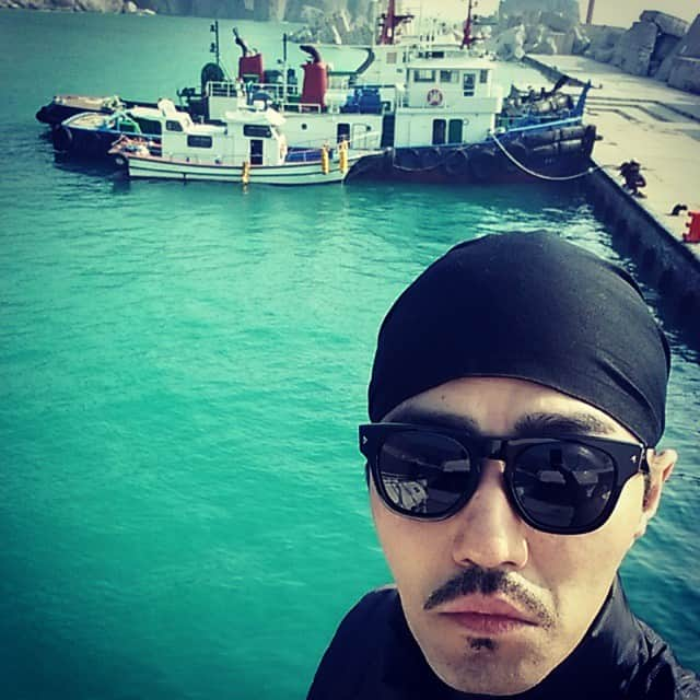 チャ・スンウォンさんのインスタグラム写真 - (チャ・スンウォンInstagram)「#삼시세끼#가거도에 잠시정박#고생길#배멀미#만재도1시간후 도착하든지말든지...」1月4日 12時37分 - 70csw