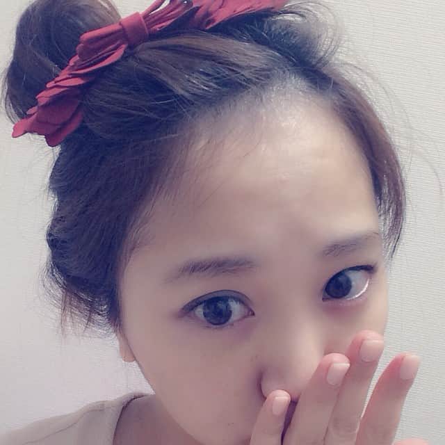 浜田翔子さんのインスタグラム写真 - (浜田翔子Instagram)「おでこ明日から出すの。#でこっぱち 舞台時代劇やからカツラ♡ 病院行ったし #シンプルネイル にしてきたし、 アイメイクをどうしようか考えちゅ。赤をプラスしよ。眉毛も生えてきた！」2月9日 19時46分 - shoko_hamada