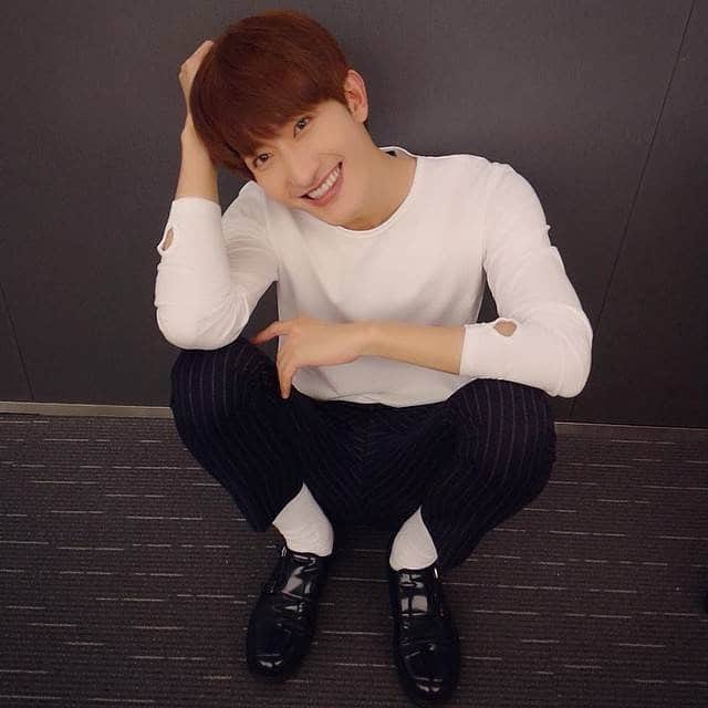 チョウミのインスタグラム：「Its zhoumi ! Old username 哈哈😃」
