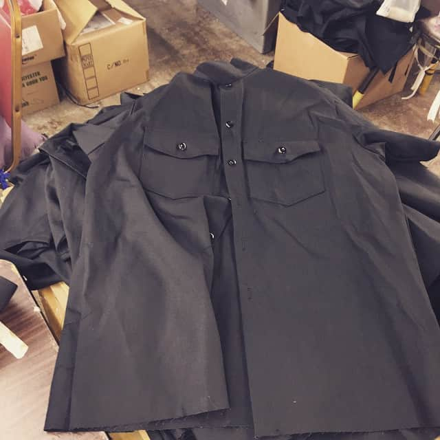 ベンデイビスのインスタグラム：「New short sleeve button up shirts coming in hot! #bendavis #plentytough #sanfrancisco #madeinusa #madeinsanfrancisco #odoylerules」