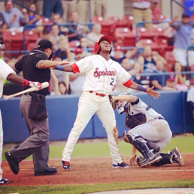 ジュリクソン・プロファーのインスタグラム：「Happy birthday brother @juremiprofar tur kos bon Bendishon🙏 pabo siguii hasii bo best tur dia dinobo ..I will do my best to protect you guide you and be a good brother for you just like you are..me and @profar686_3496  loveeeeeeee youu❤️❤️❤️👊👊👊 we will always be there for you🎁🎉🎈⚾️⚾️」