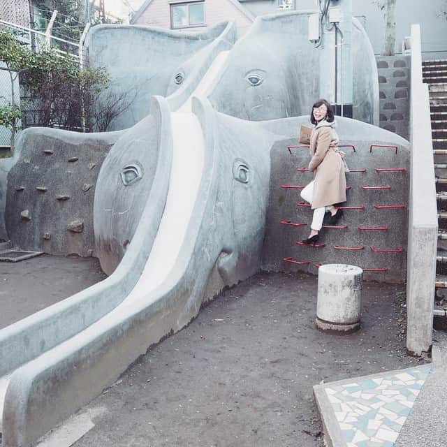 玉村 麻衣子さんのインスタグラム写真 - (玉村 麻衣子Instagram)「【MACHINAMI】 象のすべり台  #神楽坂#あかぎ児童遊園#すべり台#象のすべり台#象#公園#park#elephant#funny#街並み#休日#お散歩#JAPAN」2月1日 16時42分 - maiko_tamamura
