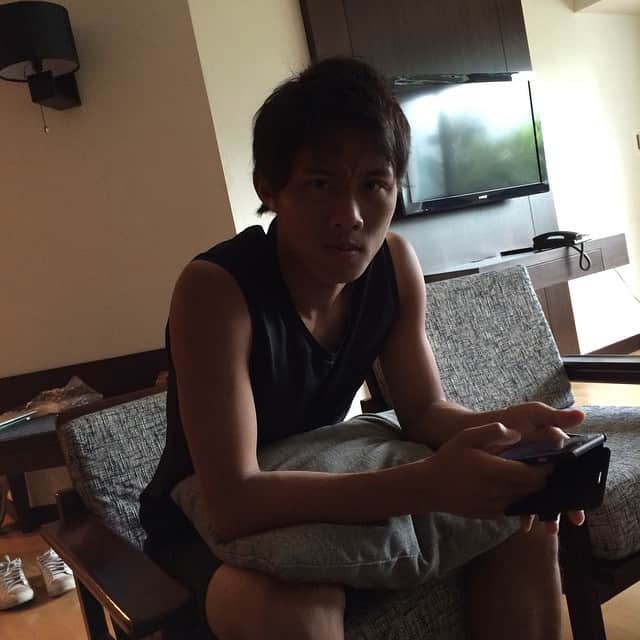 望月嶺臣のインスタグラム：「#日焼けしまくり#勇人 タイキャンプももう少しで終わり」