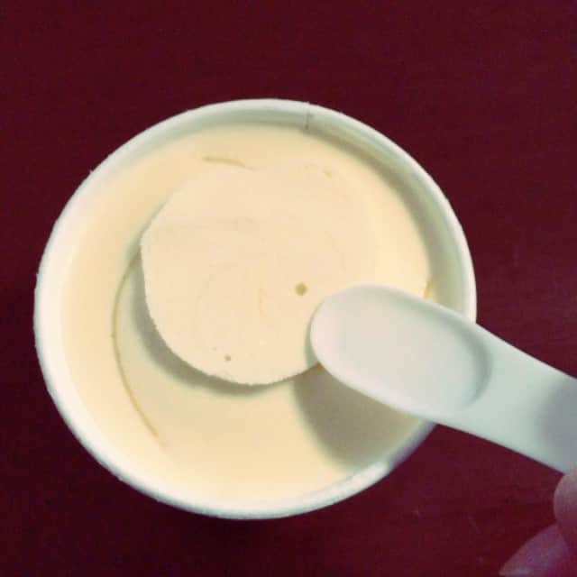 のインスタグラム：「#haagendazs #HäagenDazs #haagen_dazs #haagendazsid #ハーゲンダッツ #instafood #instagood #instacool #instaice #iceart #iceface #icecream #icecreams #webstagram #instapop #アイスクリーム #ムービー #動画 #リッチカスタード#richcustard」