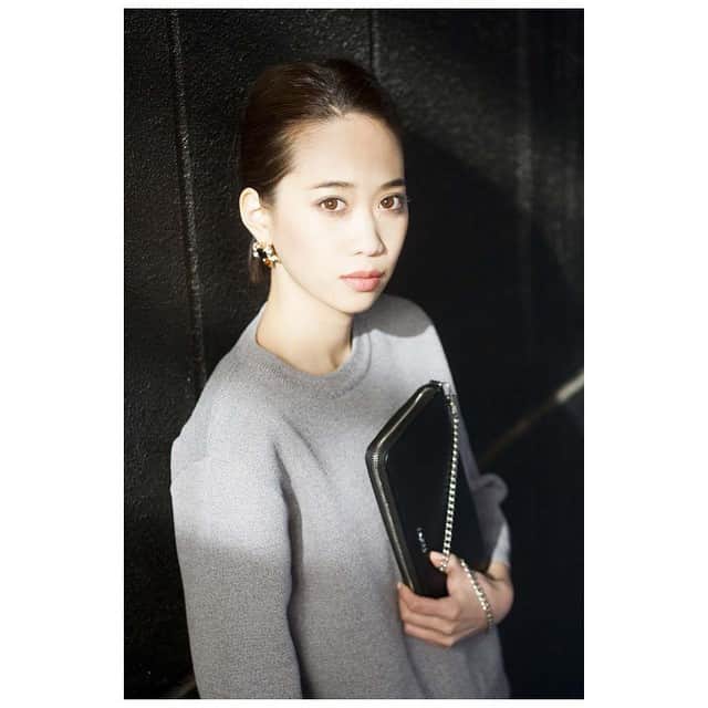 EMODA COSMETICSのインスタグラム：「2/13(fri)〜new novelty 税抜き¥15,000以上お買上げのお客様にEMODAオリジナルパスポートケースをプレゼント♡  #emoda #em #emodacosme #new #novelty #passport #case #camereon #runwaychannel #cosme #cosmetics」