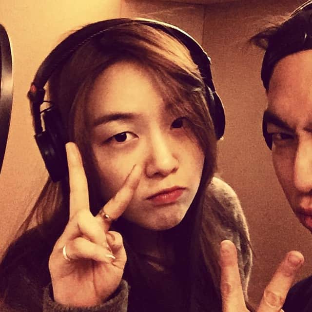 ミナ（Minah）さんのインスタグラム写真 - (ミナ（Minah）Instagram)「[INSTAGRAMUPDATE] Minah at the studio in @/K1ngDav1d's instagram update. - [NEWS] Minah will be the first GirlsDay member to get a solo debut. DreamT Entertainment finally confirmed that the first up among Girl's Day to make her solo debut is the lovely and talented Minah. The agency revealed, "Minah's first solo album will come out around mid March. We are trying to decide which would be better between a dance and ballad track." Although they have not yet decided which direction to go with the title track, it's said the overall feeling of her album will be bright just like Minah's upbeat personality.  A rep from the agency teased, "She's currently hard at work recording. It'll be a concept that will emphasize Minah's charms." Would you like to see Minah promote with a dance track or a ballad?」3月5日 13時11分 - girlsday.minah