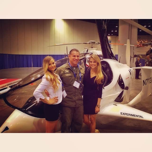 カーラ・モナコのインスタグラム：「There's always time to play with helicopters, especially with the lovely, @meghapalooza.」