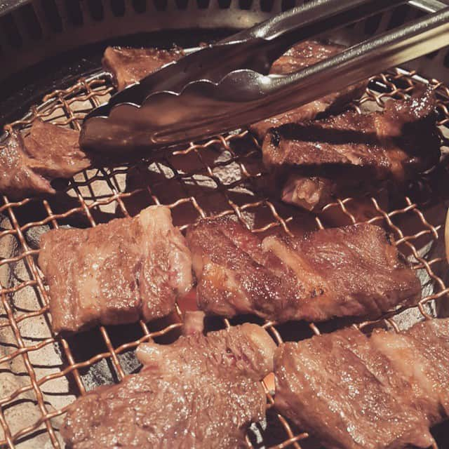 thesoy_yoonsoさんのインスタグラム写真 - (thesoy_yoonsoInstagram)「#새벽집 #술 한잔 하고 들리는곳  #술스타그램#맛스타그램#소통#인친 #한우#꽃등심#등심#24시간#고기#맞팔」3月8日 5時51分 - thesoy_yoonso