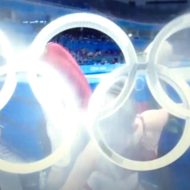 ペイジ・ローレンスのインスタグラム：「TBT to when I said this.. (forgetting that I was on tv and that EVERYONE could hear me haha) #BiggestSmile #CurtsyingForever #2014Olympics @cdnolympicteam」
