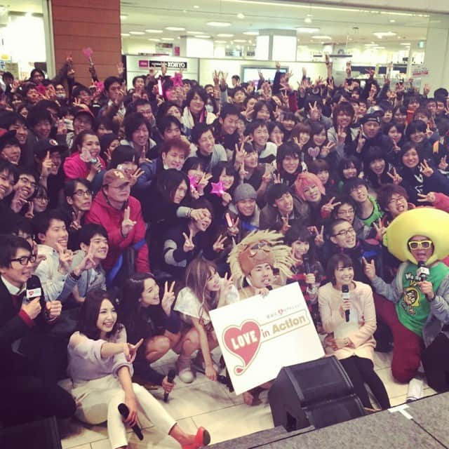 ユミ さんのインスタグラム写真 - (ユミ Instagram)「Love in Action in京都 最高に楽しかったです！！！！！ ありがとう〜!!!♡ #献血#赤十字#ラブインアクション#loveinaction#山本シュウさん#小林麻耶さん#大西ライオンさん#Lisaさん#Juliet　そして#みんな♡」2月15日 23時11分 - yuminchu1029