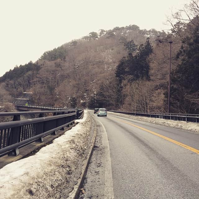 後藤浩輝のインスタグラム：「病院までランニング。歩道が雪で覆われてる…ヽ(￣д￣;)ノ=3=3=3」